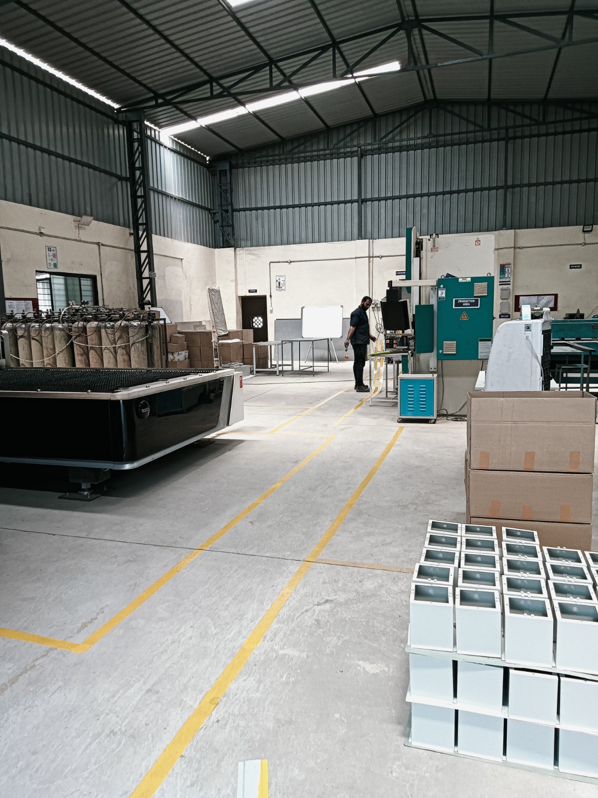 CNC Fiber Laser Cutting & Fabrication Floor